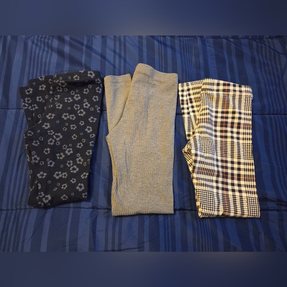 Old Navy Other - Set of 3 Old Navy Leggings - Floral, Gray, Plaid- Girls Size 8